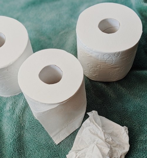 discharge that looks like wet tissue